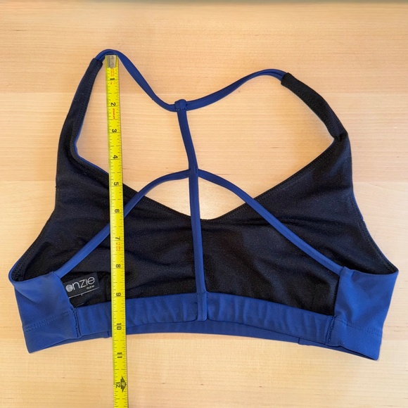 Onzie Flow Pyramid Sports Bra EUC in Navy - Picture 3 of 6